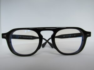 √ -16 LOOP - Black